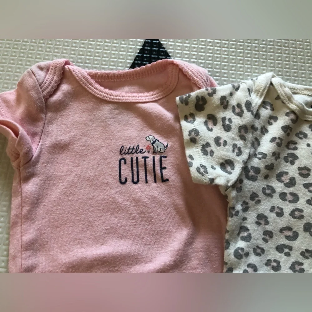 Gerber|Baby girl bundle lot,short sleeve bodysuits•Leopard & Cutie lettering••